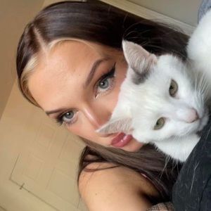 Meet your Posher, Leah